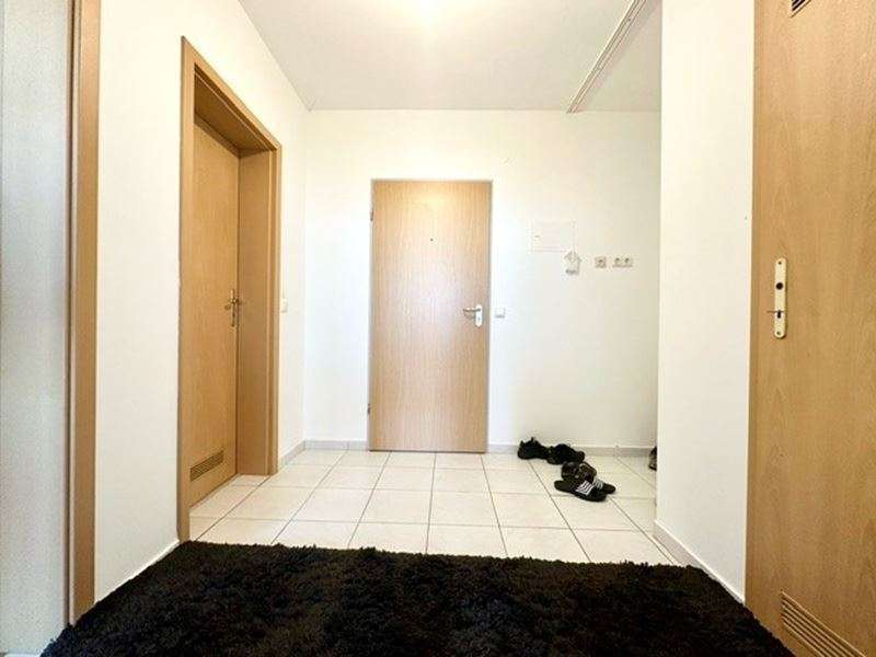 9 % Nettorendite: Top sanierte2-Zimmer-Wohnung mit Balkonund Stellplatz in Dietzenbach