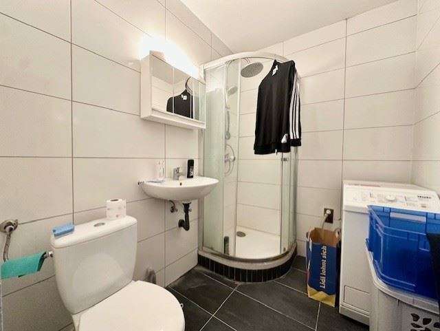 6,9% Nettorendite: Gepflegte 1-Zimmer-Wohnung mit großer Loggia & Stellplatz