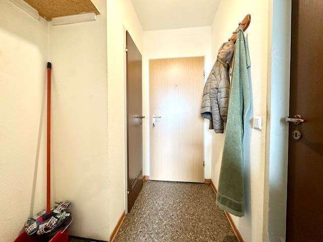 6,9% Nettorendite: Gepflegte 1-Zimmer-Wohnung mit großer Loggia & Stellplatz