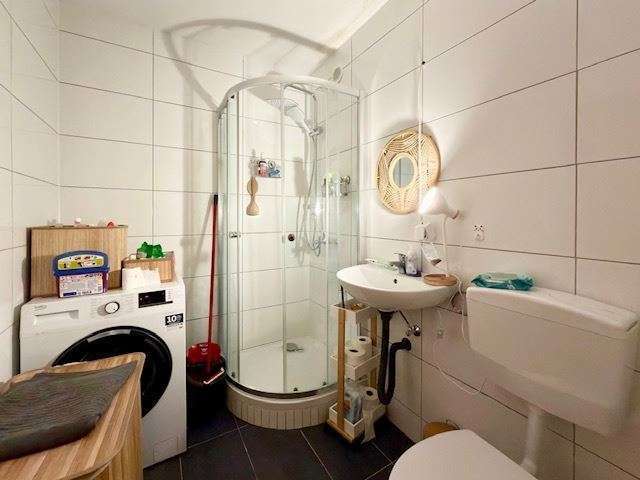 8,6% Nettorendite: Top sanierte 1-Zimmer-Wohnung mit Balkon & Stellplatz