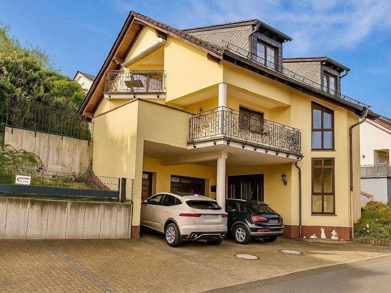 Eigenheim oder Kapitalanlage mit 5,72% Rendite: Gehobenes Haus im Neubaugebiet