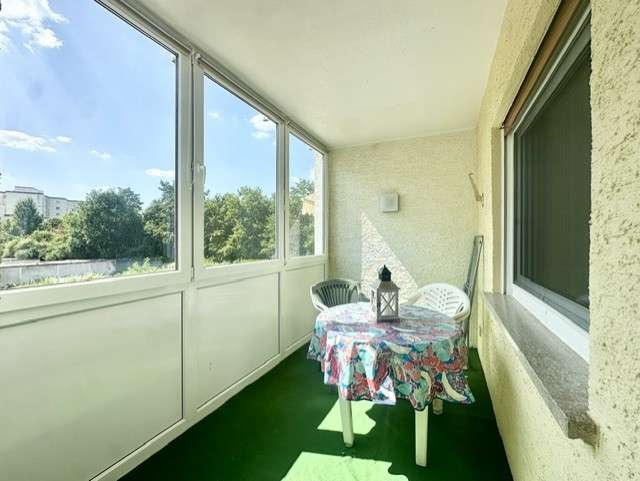Wohnen am Rodgausee - Großzügige 3-Zimmer-Wohnung mit Wintergarten & Garage