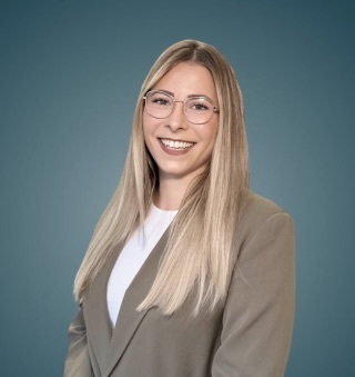 Makler Jasmin Lange