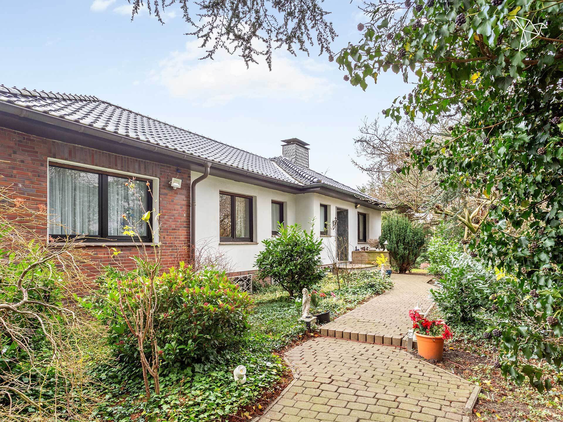 GARTENPARADIES 🤩 Stilvoller Bungalow mit 250 m² und Garten-Oase in Bergkamen!