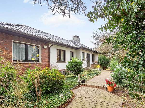 GARTENPARADIES 🤩 Stilvoller Bungalow mit 250 m² und Garten-Oase in Bergkamen!