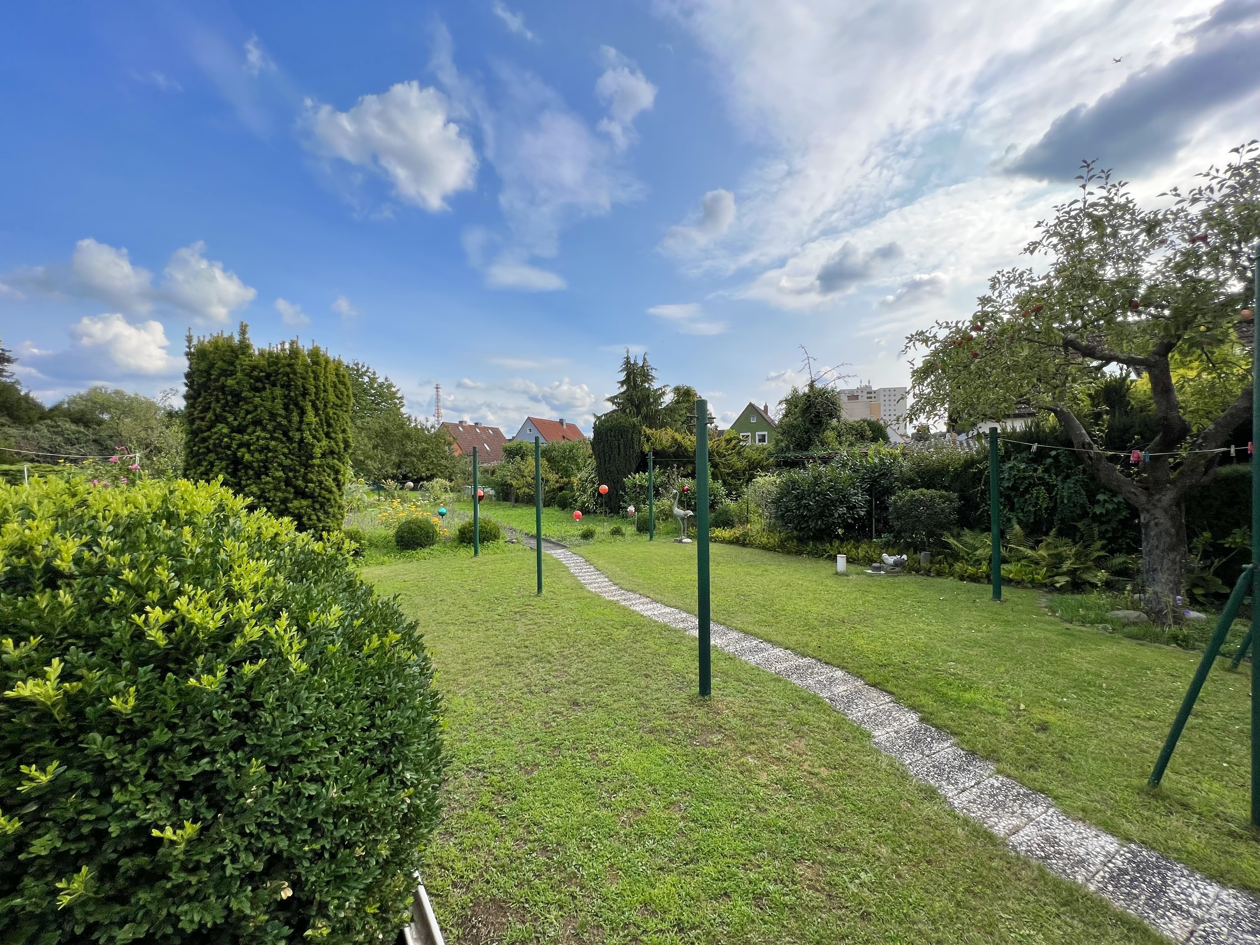 RESERVIERT - SOMMERTRAUM - Familienfreundliche Doppelhaushälfte mit großem Garten Hanau-Lamboy!