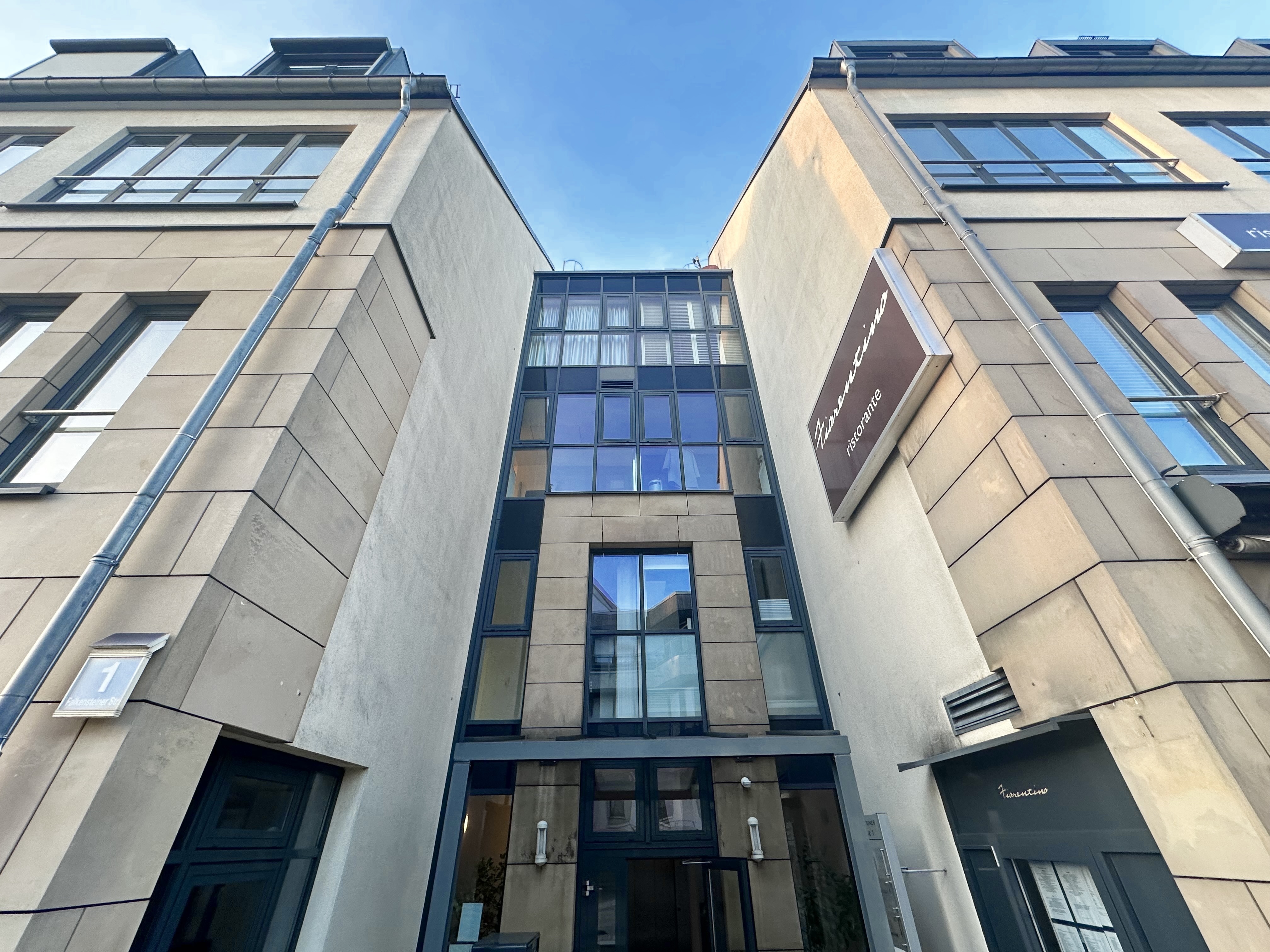 IHRE PRAXIS IN KÖNIGSTEIN - Großzügige Praxis in zentraler Lage!