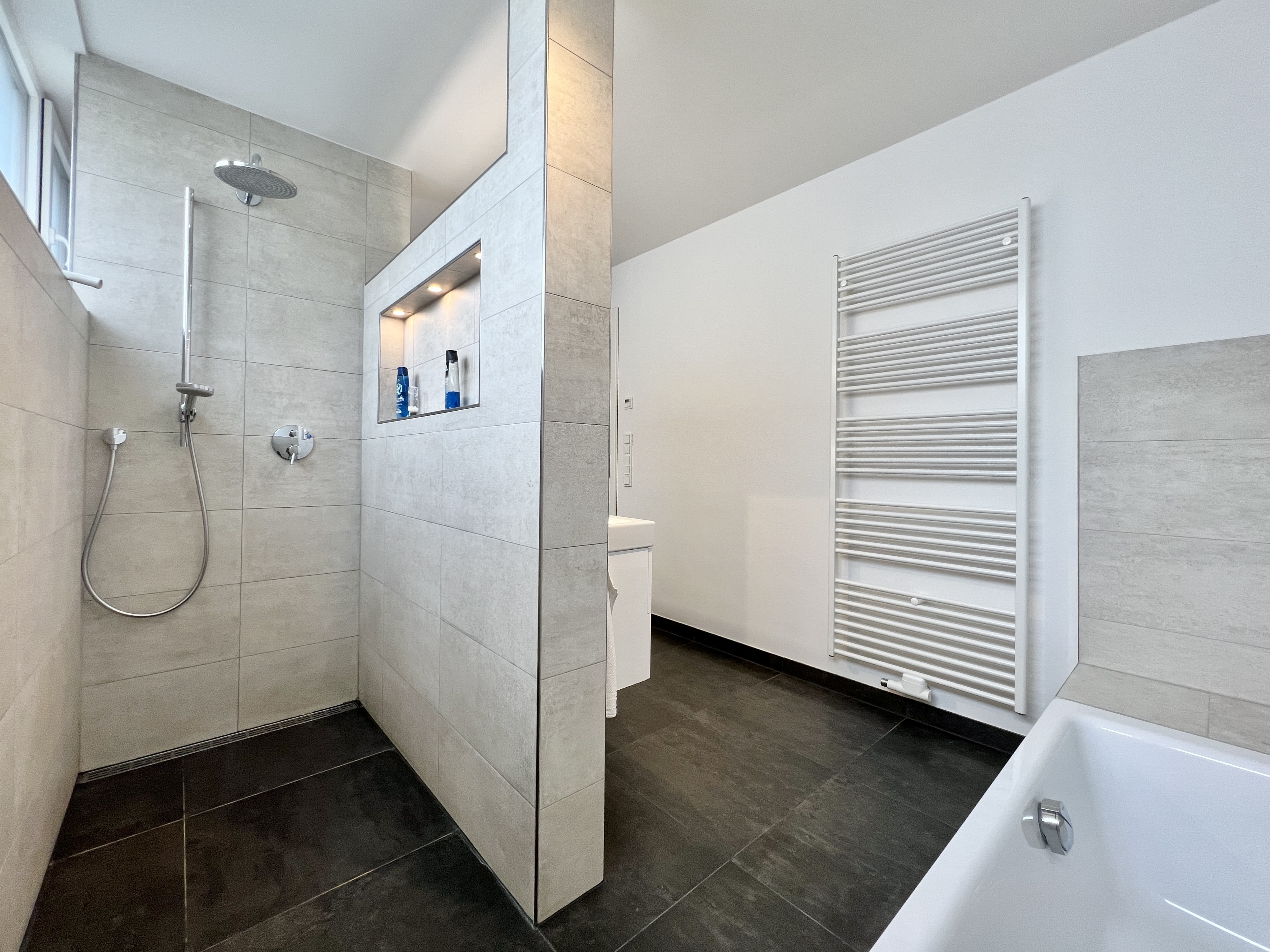 POOL MIT TALBLICK - Luxuriöses Einfamilienhaus mit exklusiver Ausstattung in Eppstein!