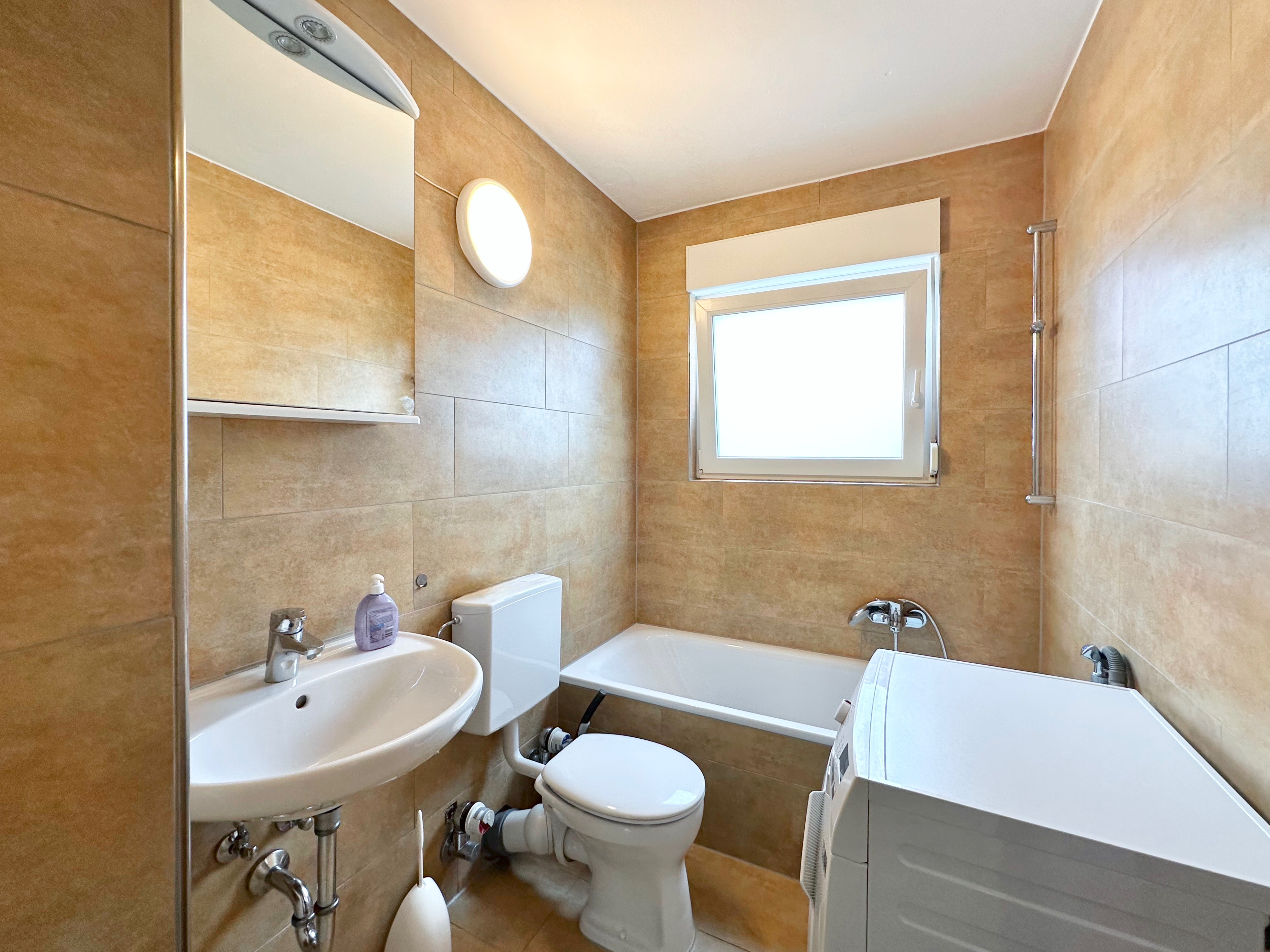 NEUE FENSTER IM NEUEN ZUHAUSE 🤩 Charmante 3-Zimmer-Wohnung in ruhiger Lage von Hanau-Wolfgang!