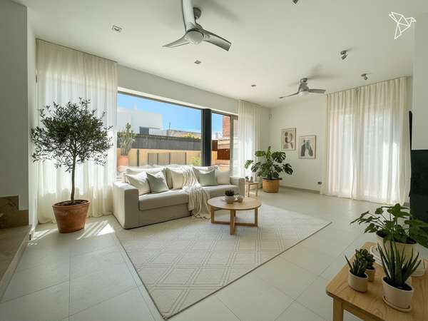 SONNIGE MOMENTE 🌄 Modernes Stadthaus mit Meerblick und Pool in Genova Mallorca!