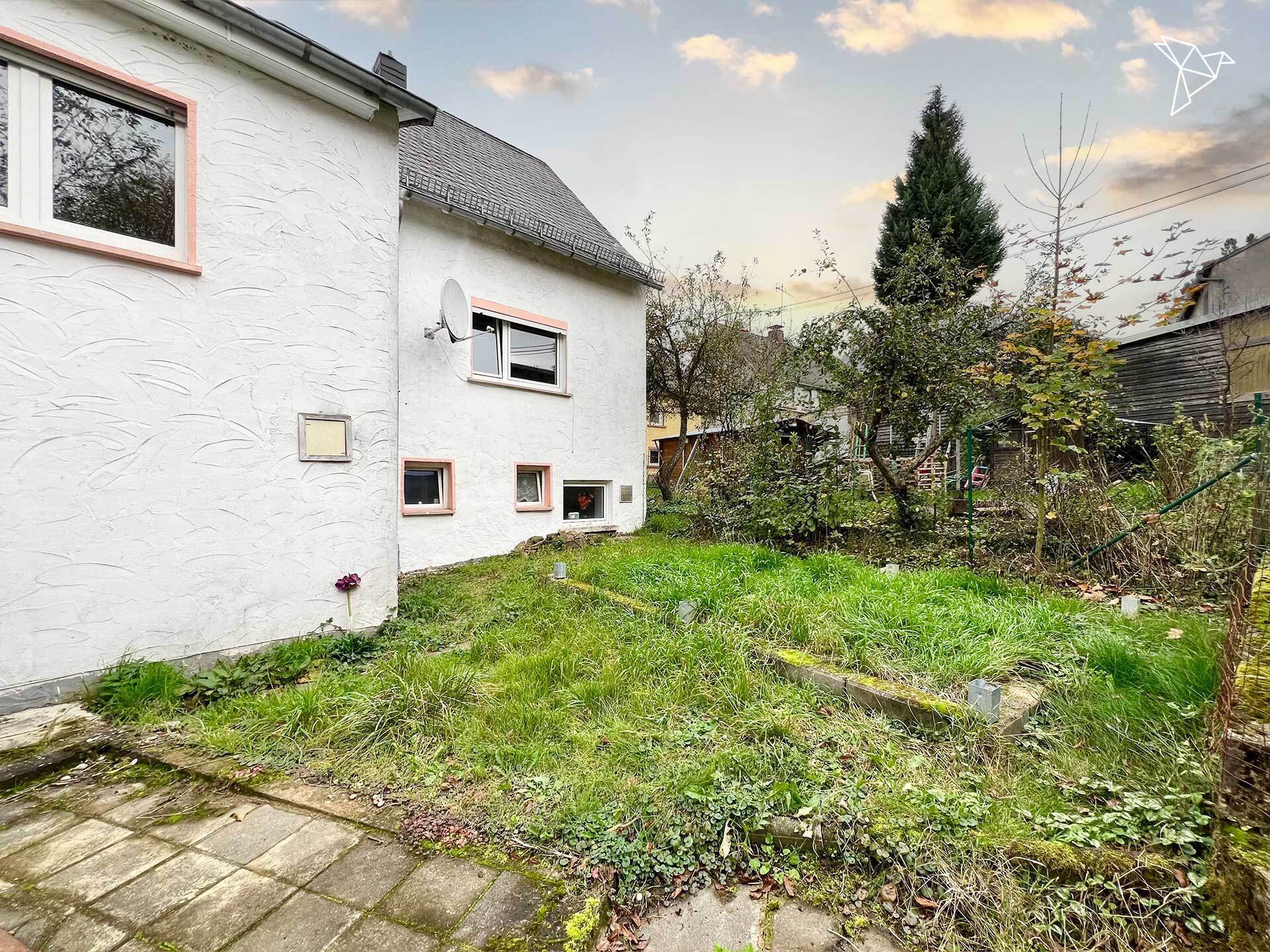 WOHNEN & ARBEITEN 🔑 Zweifamilienhaus mit nutzbarer Gewerbefläche in Großmaischeid!