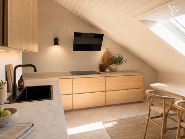 LICHTDURCHFLUTET & GEMÜTLICH 🥰 Helle Etagenwohnung mit Balkon und Perspektive in Hainburg!