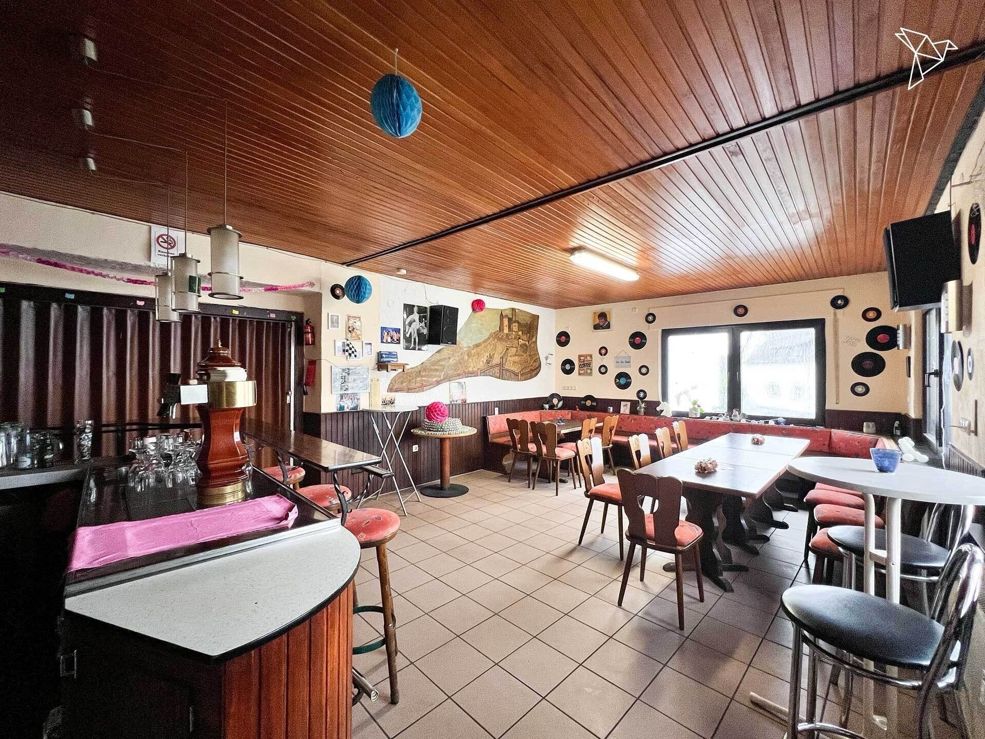 WOHNEN & ARBEITEN 🔑 Zweifamilienhaus mit nutzbarer Gewerbefläche in Großmaischeid!