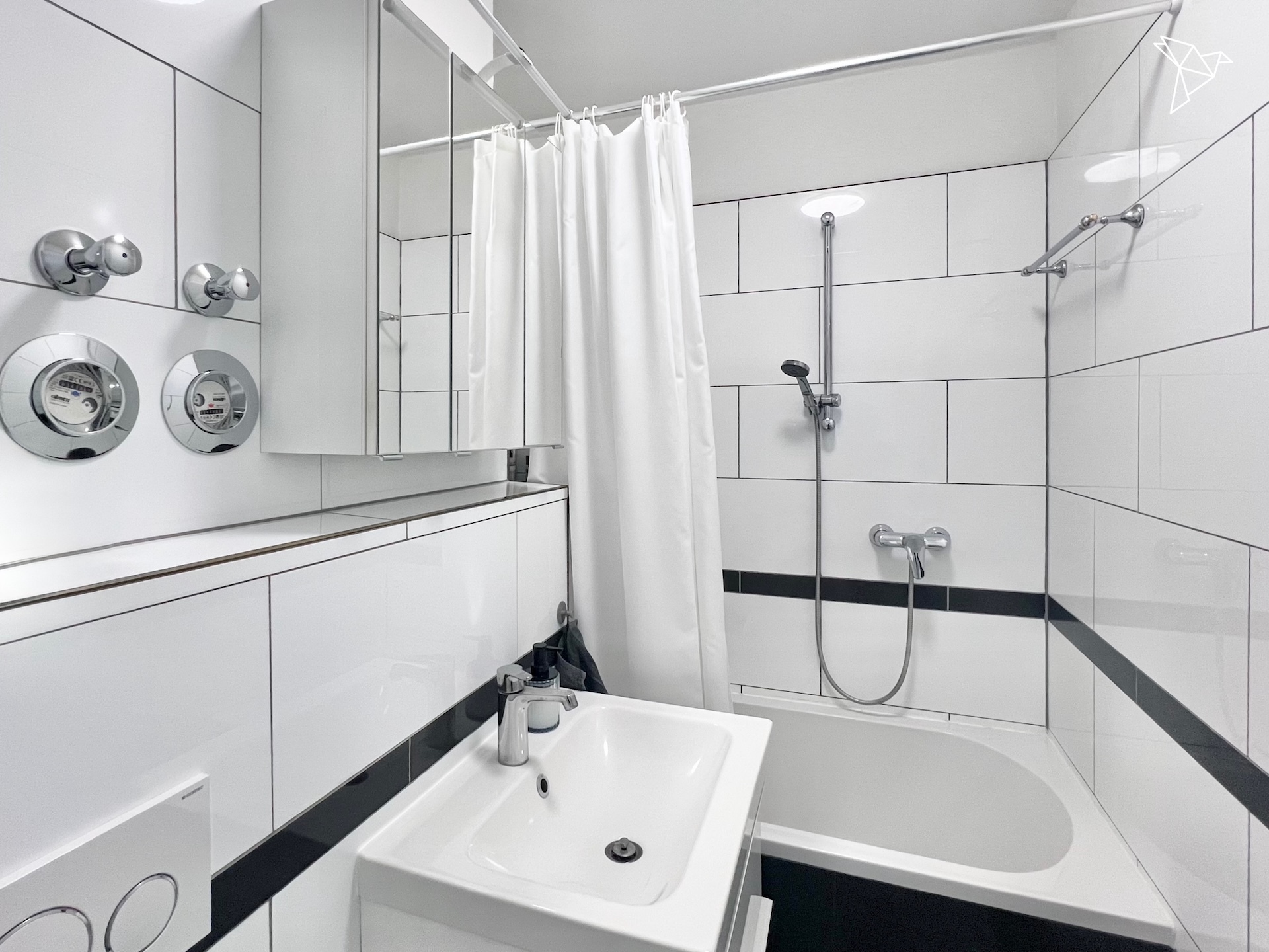 STILVOLLES ZUHAUSE IN FRANKFURT 🏙️ Sanierte 3,5-Zimmer-Erdgeschosswohnung mit Garten!