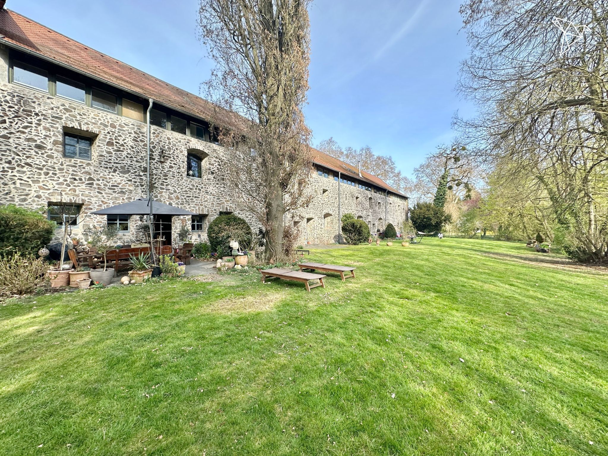 WOHNEN WIE IM URLAUB ☀️ Charmante 3-Zimmer-Wohnung am Schlosspark in Lich!