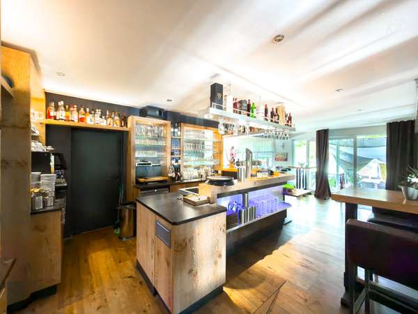 EIN STANDORT ZUM ERFOLG 🍽️ Gepflegtes Restaurant mit Innen- und Außengastronomie!