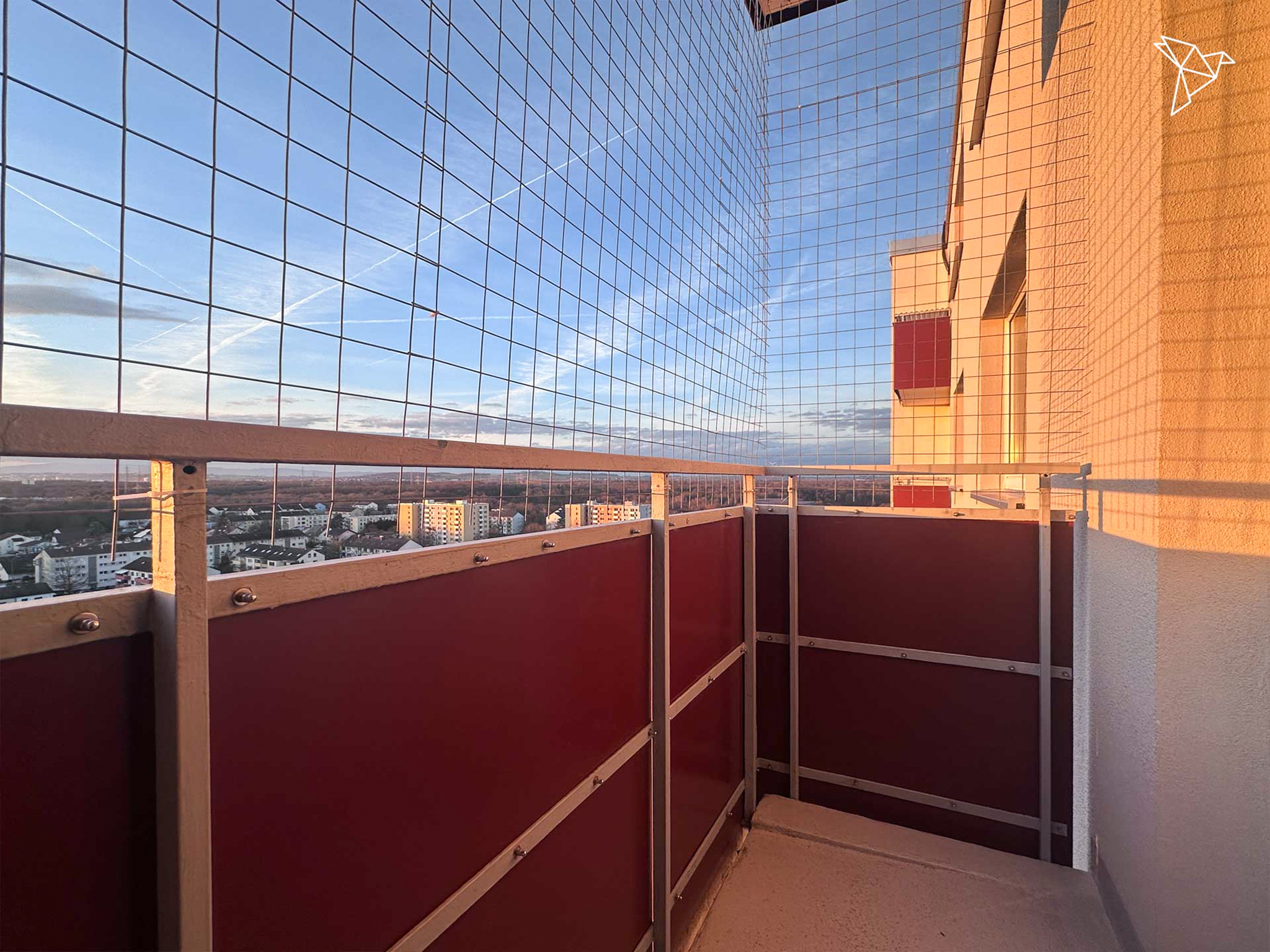 LICHTDURCHFLUTETES WOHNEN MIT A+ EFFIZIENZ 🌿 2-Zimmer-Wohnung mit Balkon im 13. Stock in Hanau!