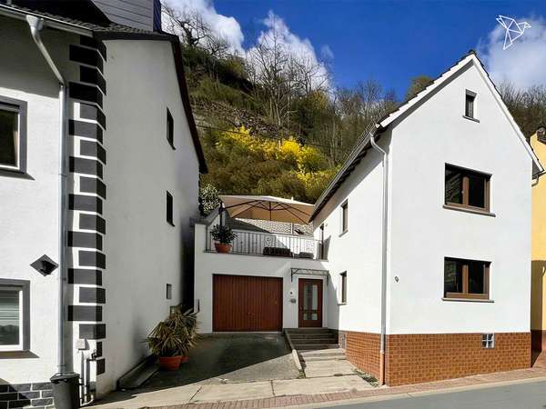 AUS HAUS WIRD ZUKUNFT 🌟 Saniertes Einfamilienhaus mit 4 Zimmern & Sonnenterrasse in Balduinstein!