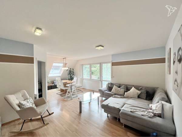 RAUM FÜR DIE GANZE FAMILIE ✨ 4-Zimmer-Dachgeschosswohnung mit Fußbodenheizung in Offenbach am Main!