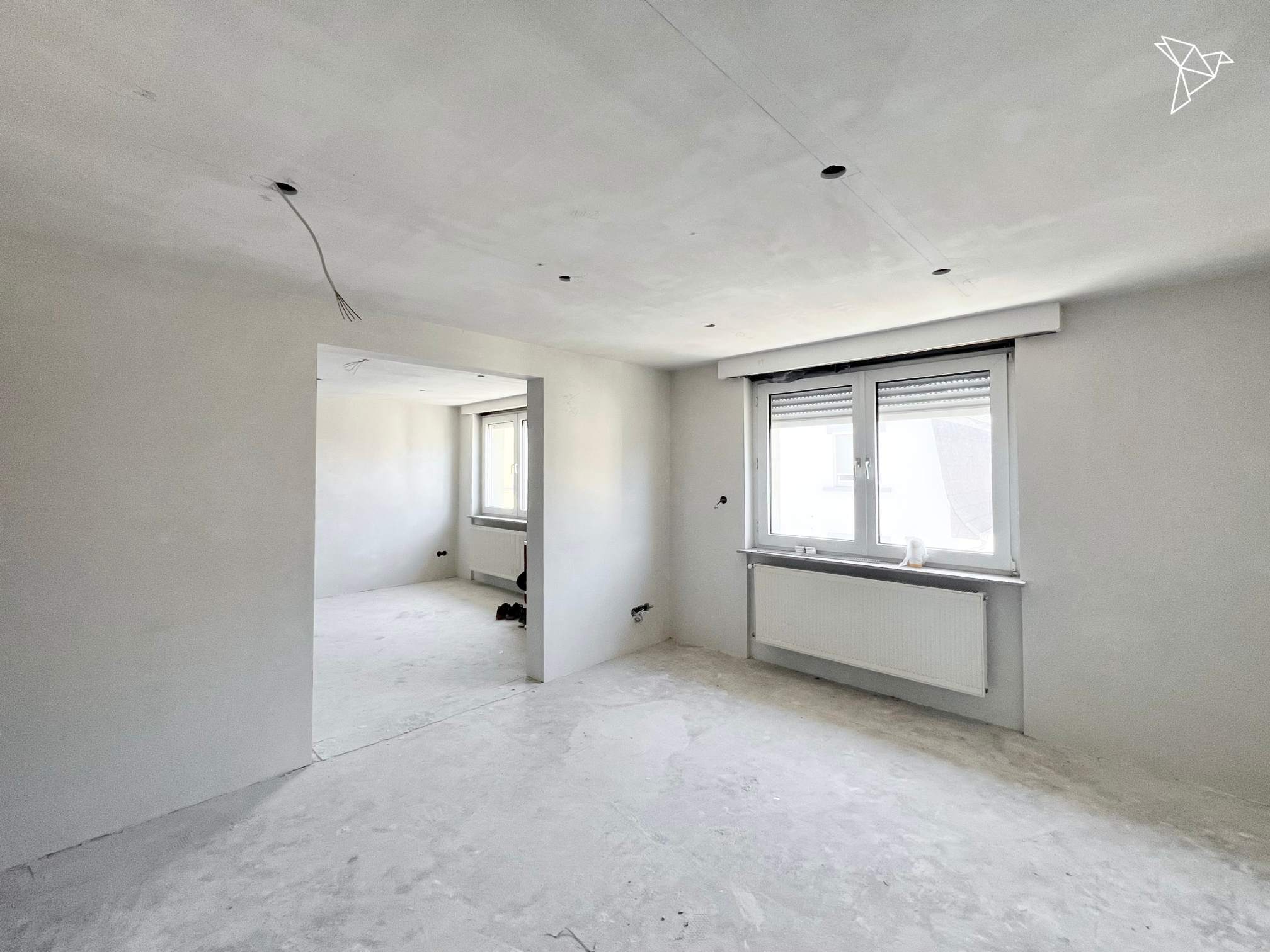 DREI ETAGEN VOLLER MÖGLICHKEITEN 🏡 Großzügiges Mehrfamilienhaus mit Garten & 3 Garagen!