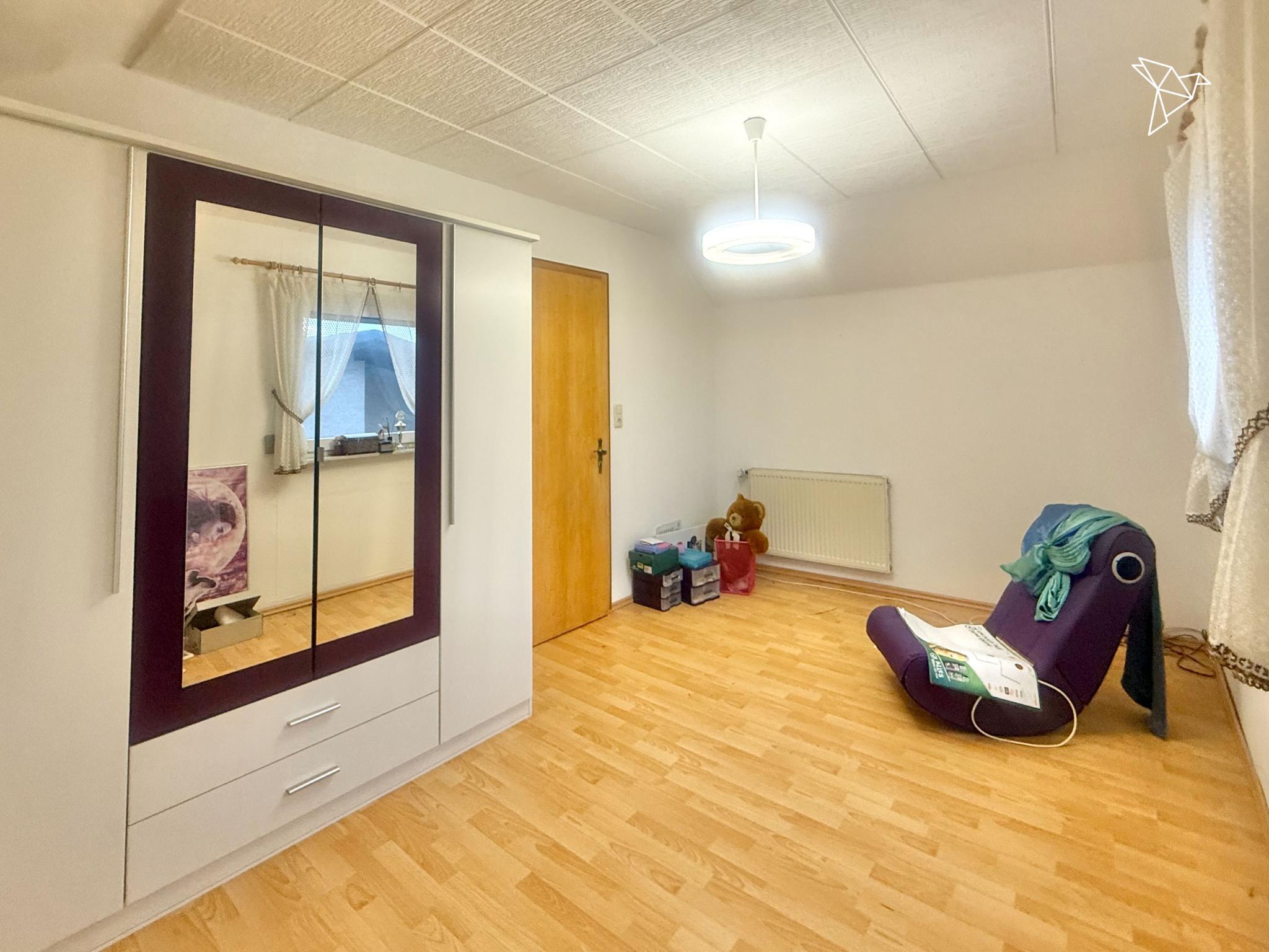 VIEL PLATZ, WENIG PREIS 🔥 Freistehendes Haus mit 7 Zimmern in Alten-Buseck!