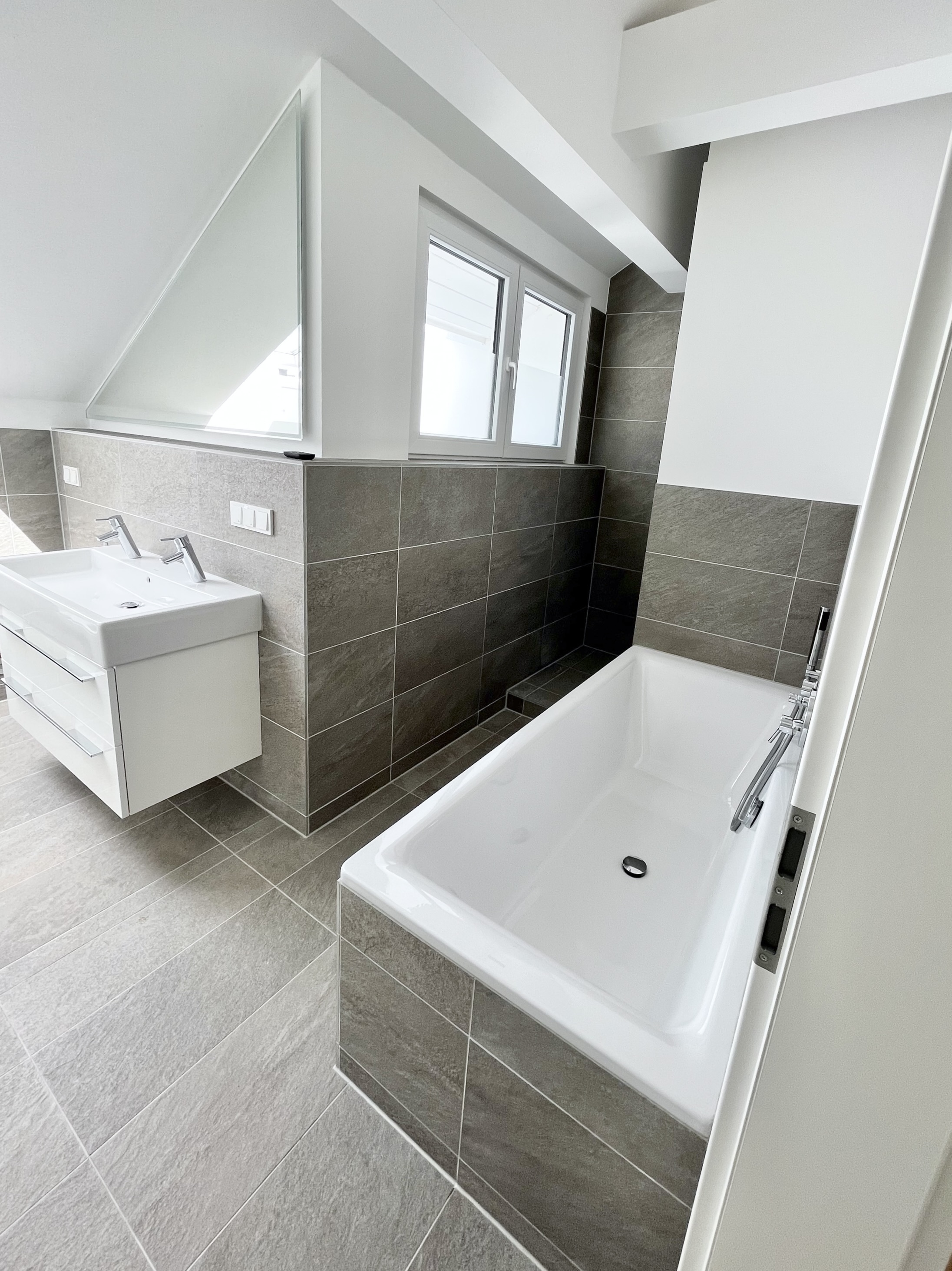 ÜBER DEN DÄCHERN VON FRANKFURT - Luxuriöses Penthouse mit toller Dachterrasse in Sachsenhausen!