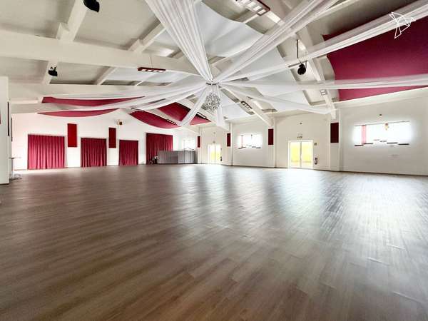 WOHNEN, INVESTIEREN, VERANSTALTEN 🎉 Einfamilienhaus mit Hochzeitshalle in Massenbachhausen!