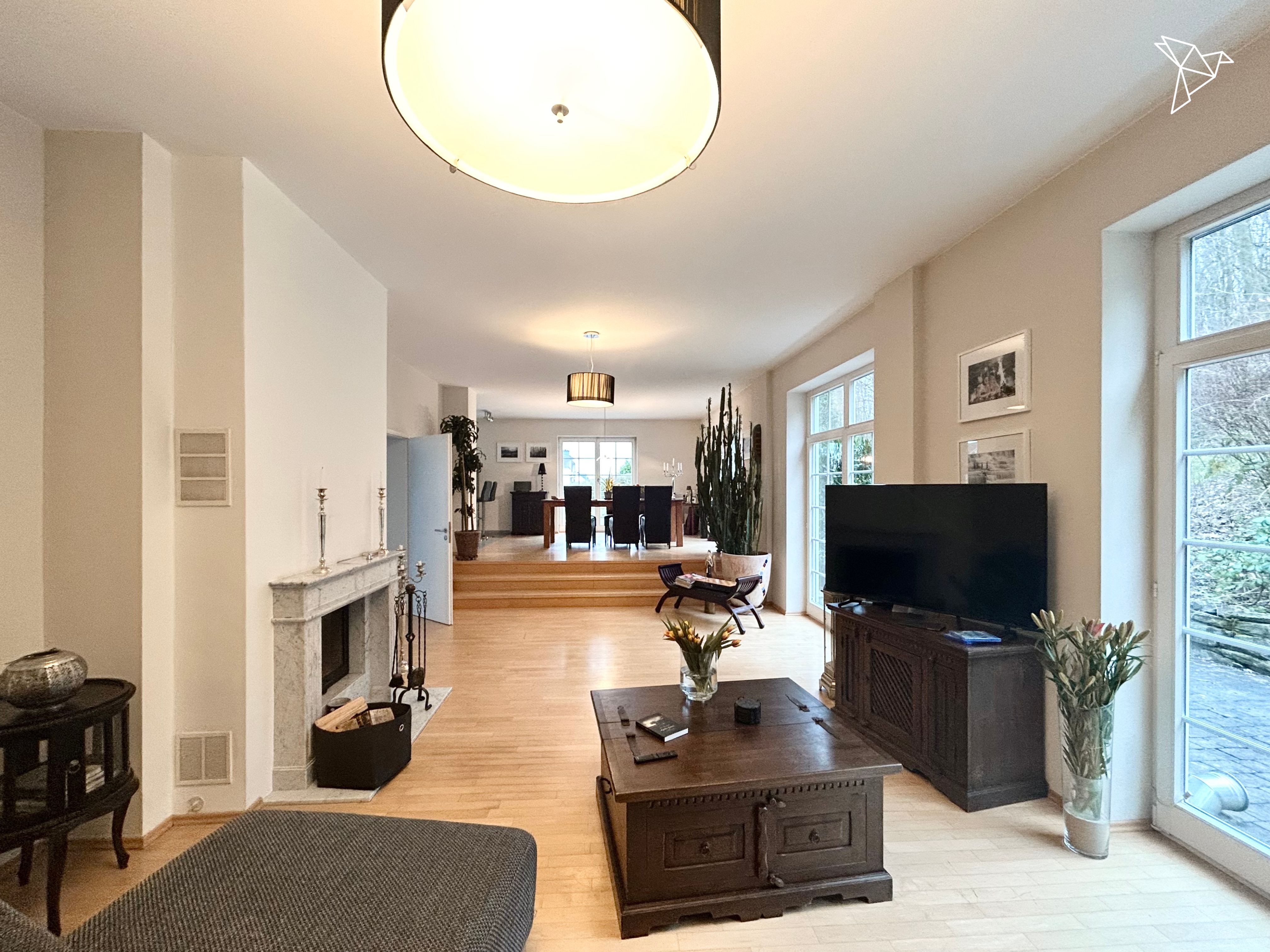 WOHNEN AUF HÖCHSTEM NIVEAU 🌟 Traumvilla mit Skyline-Blick & riesigem Garten!