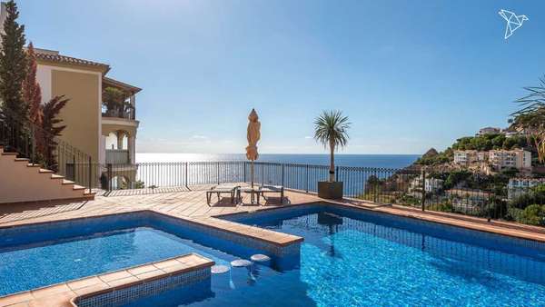 TRAUMHAFTER MEERBLICK 🌊 Modernes Apartment mit Terrasse & Privatgarten in Port Andratx!