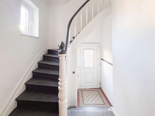 Modernisierte Doppelhaushälfte mit schönen Altbau-Details in ruhiger Lage von Duisburg-Wanheimerort