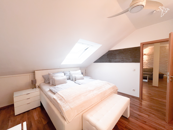 CHARMANTES ZUHAUSE 🏡  Helle Maisonette-Wohnung mit Balkon in Rüsselsheim!