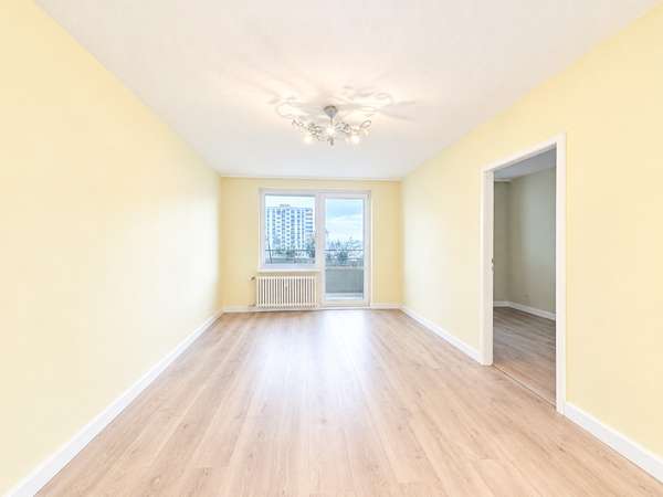 Charmante Etagenwohnung mit Balkon & Einbauküche in Frankfurt am Main!