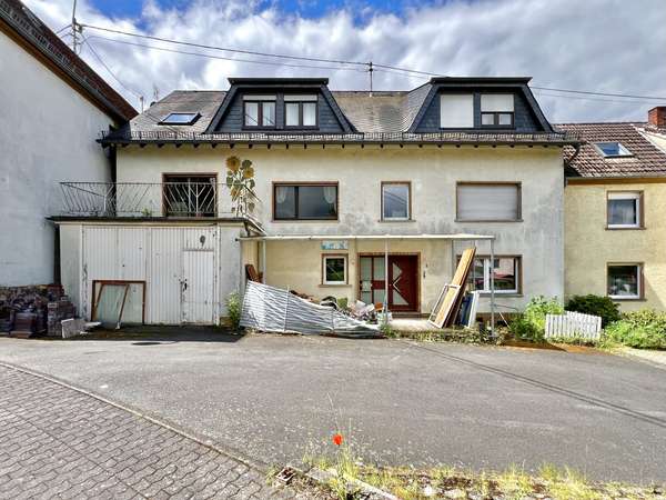 GESTALTEN SIE IHR ZUHAUSE 🔨 Renovierungsbedürftiges Zweifamilienhaus in Kleinmaischeid!