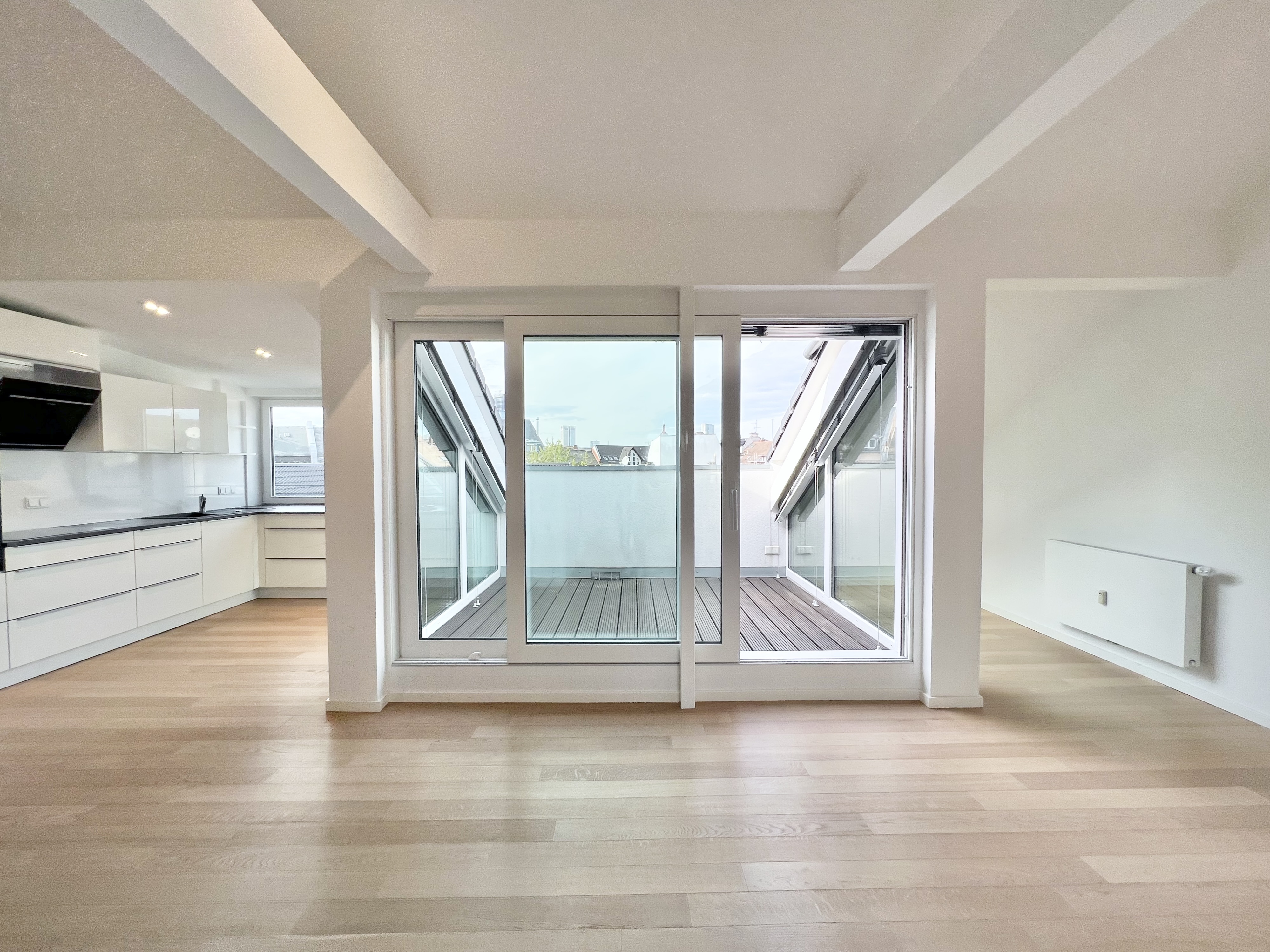ÜBER DEN DÄCHERN VON FRANKFURT - Luxuriöses Penthouse mit toller Dachterrasse in Sachsenhausen!
