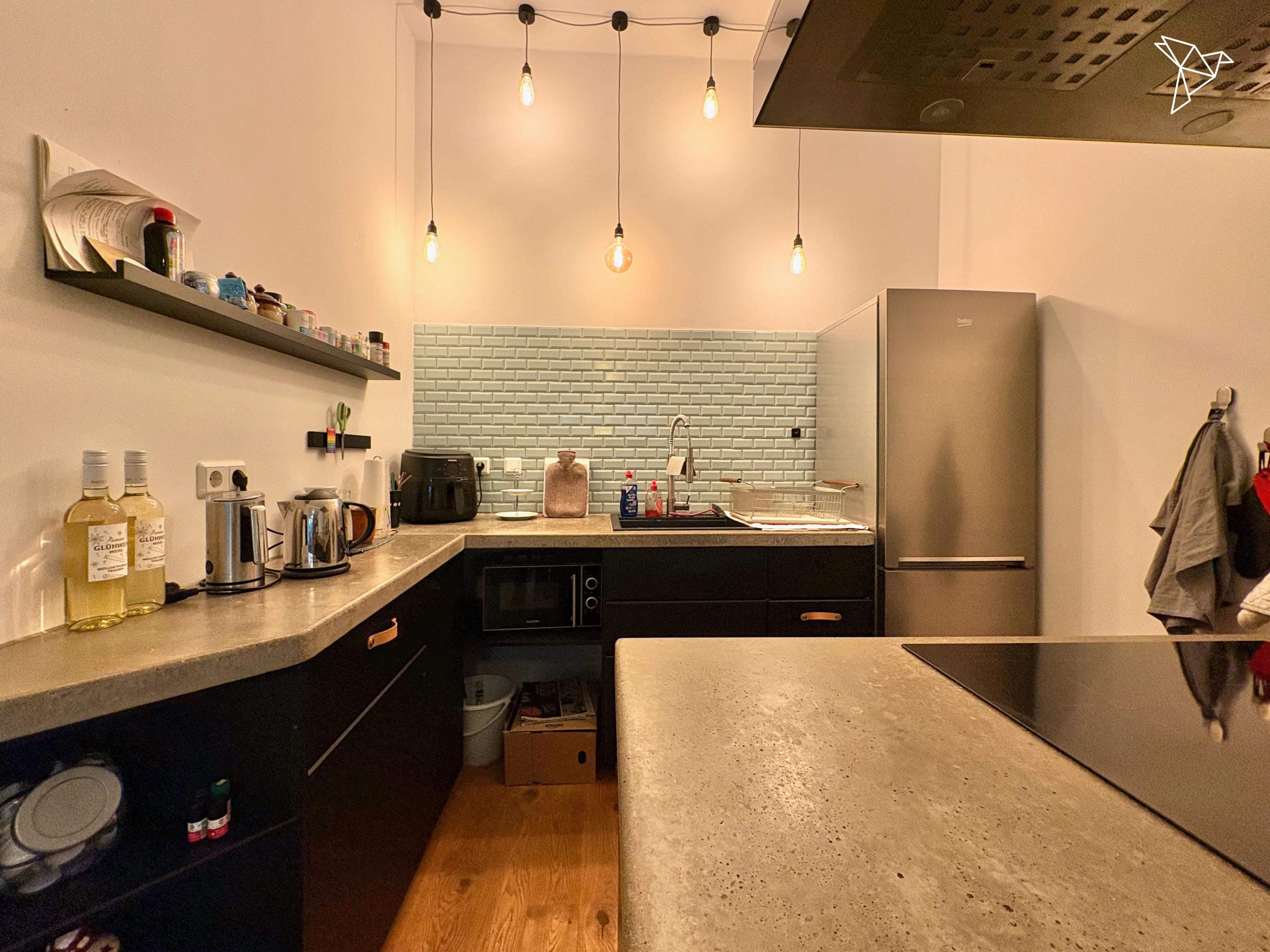 EINZUGSBEREIT & WOW 😍 Stylisch möblierte 2-Zimmer-Wohnung mit Tiefgarage in Köln!