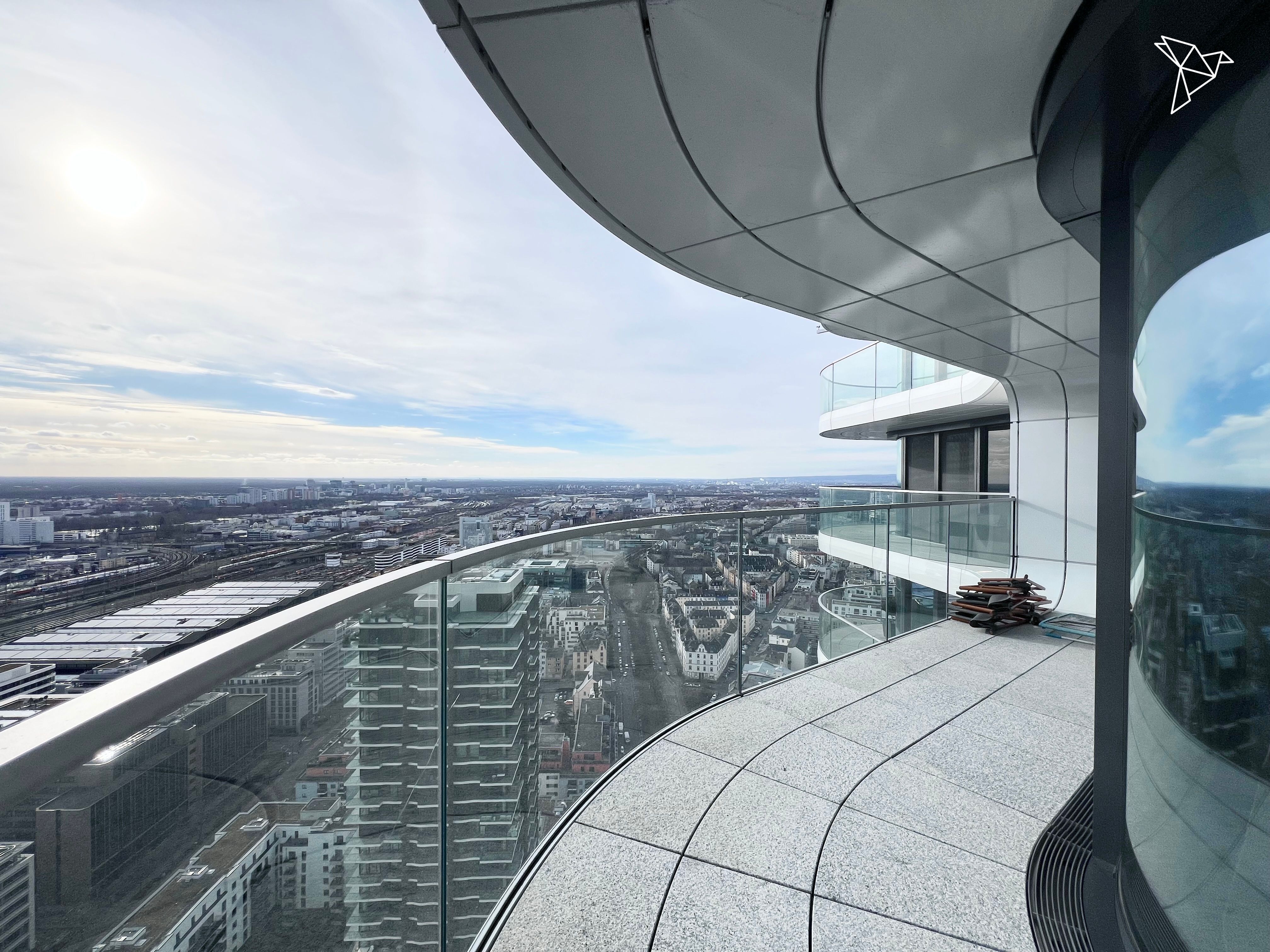 GRAND LIVING IM GRAND TOWER 🏙️ Luxuriöses Wohnen mit Skyline-Blick mitten im Europaviertel!