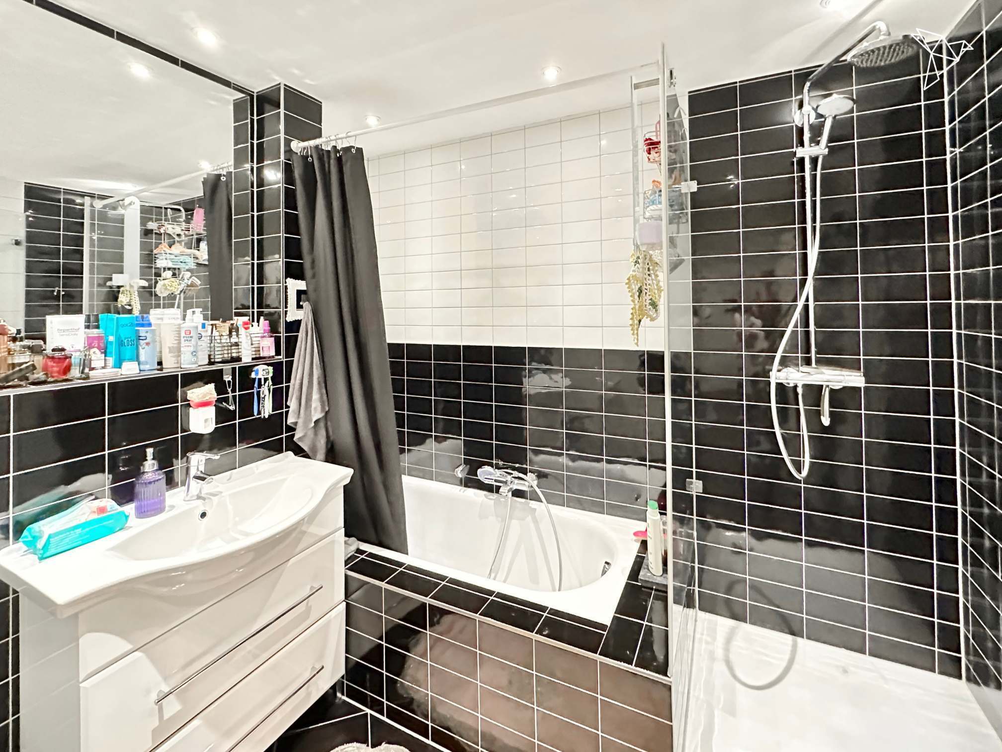 EINZIEHEN & WOHLFÜHLEN 🌞 Renovierte 3-Zimmer-Wohnung mit zwei Loggien in Wiesbaden!