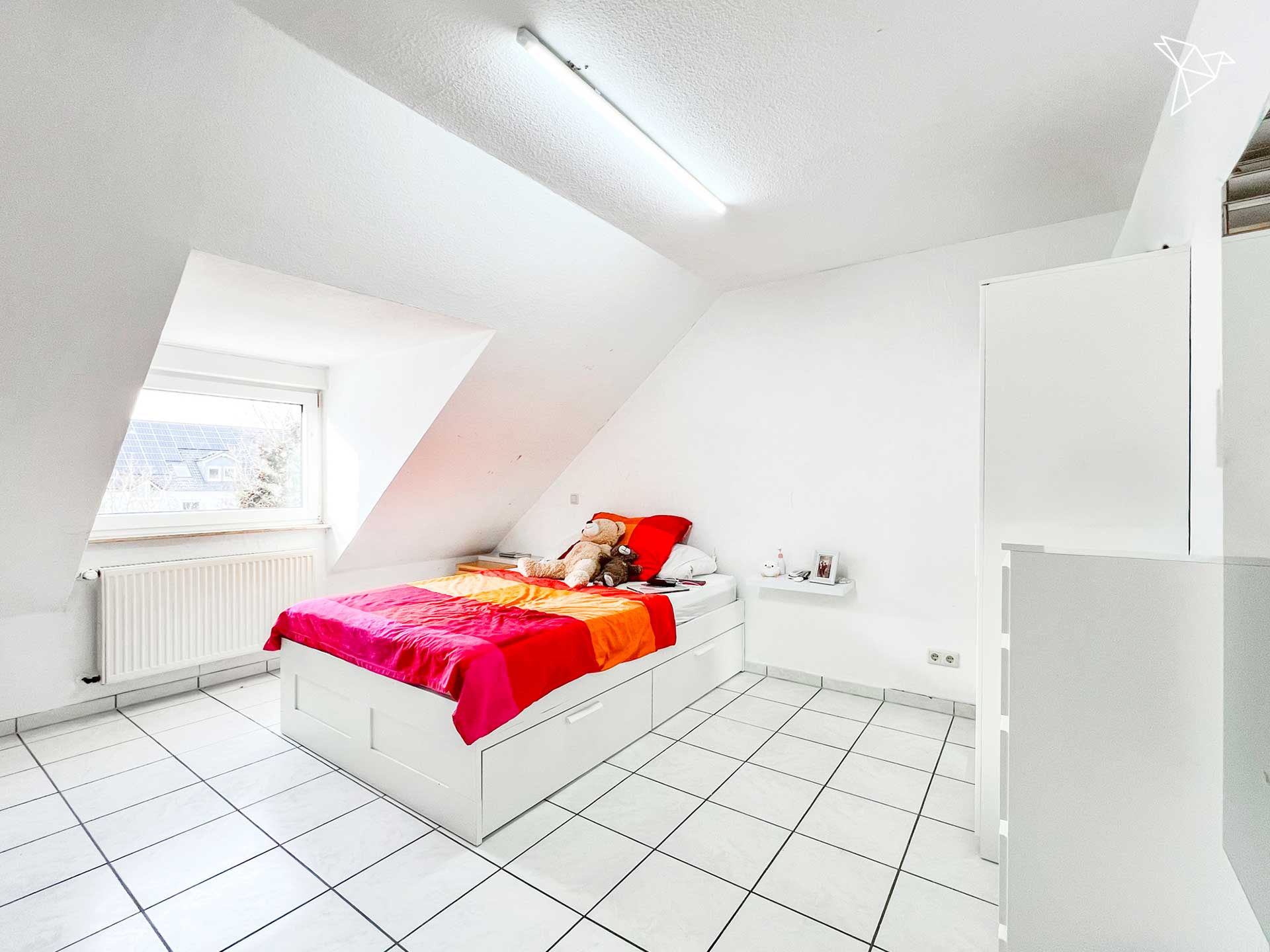 KAPITALANLAGE MIT BLICK 🌅 Vermietete Dachgeschosswohnung mit Balkon in Koblenz!