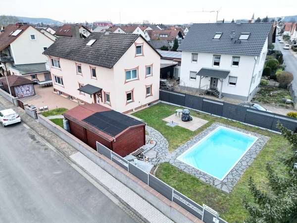 LUXUS-DOMIZIL AM MAIN 🏡 Zweifamilienhaus mit Kino, Fitnessstudio und Sauna in Kleinwallstadt!