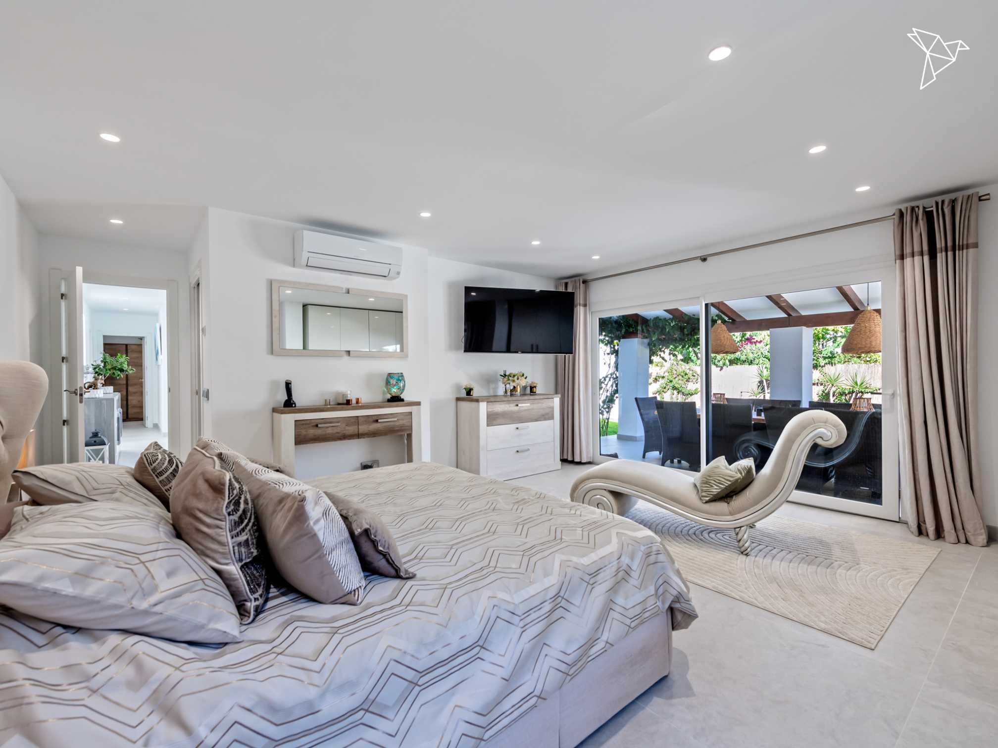 LUXUS UND NATUR IM EINKLANG 🌴 Moderne Traumvilla mit Outdoorküche und Pool in Es Capdellà Mallorca!