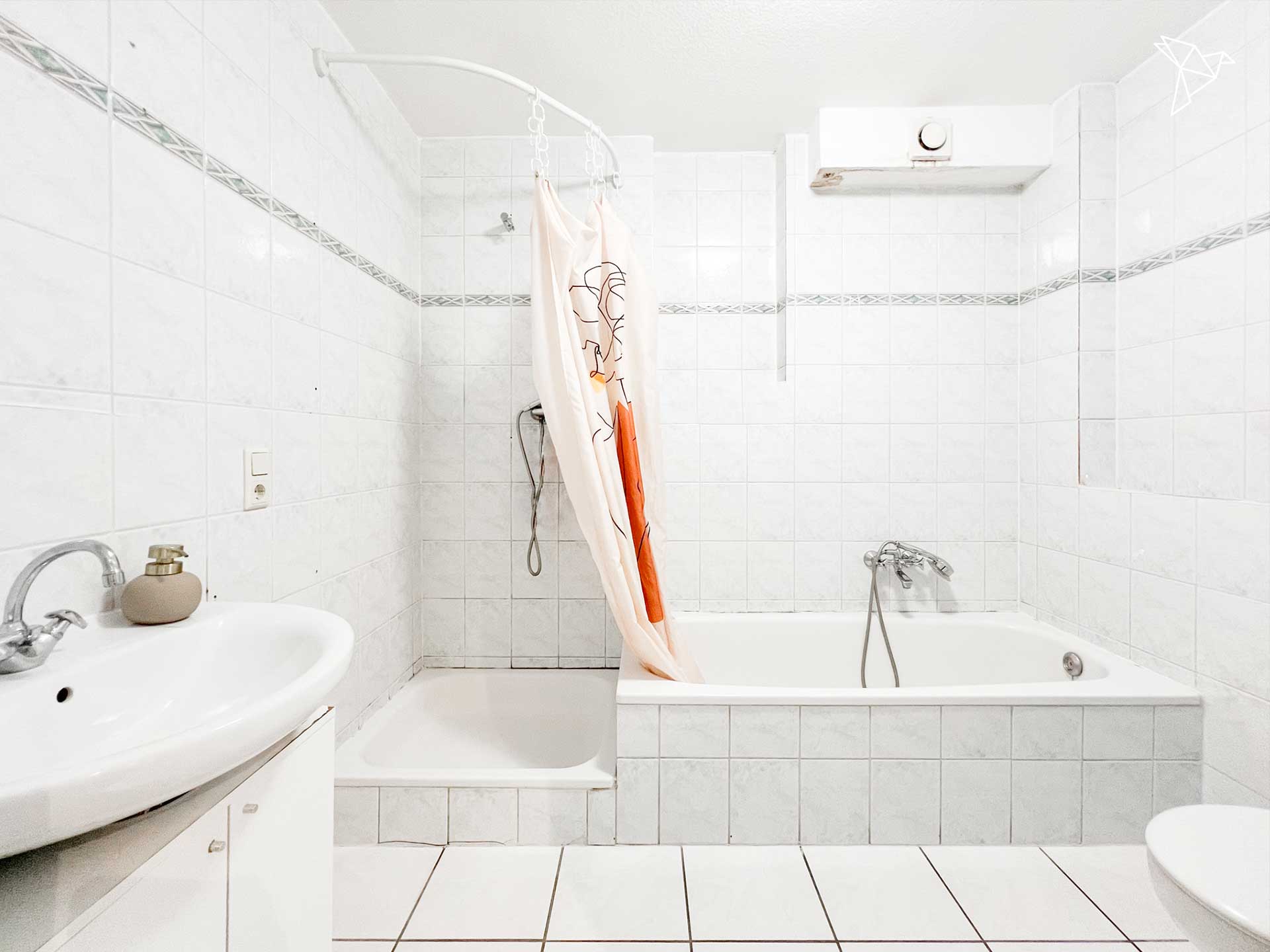 KAPITALANLAGE MIT BLICK 🌅 Vermietete Dachgeschosswohnung mit Balkon in Koblenz!
