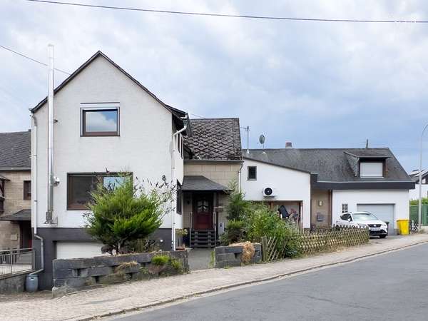 PLATZ ZUM TRÄUMEN 🌞 Großzügiges Einfamilienhaus in Weibern!