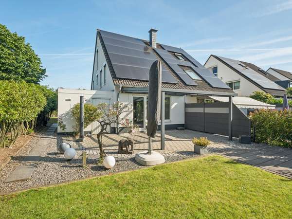 Stilvolle Doppelhaushälfte mit Terrasse & Garten in Ratingen!