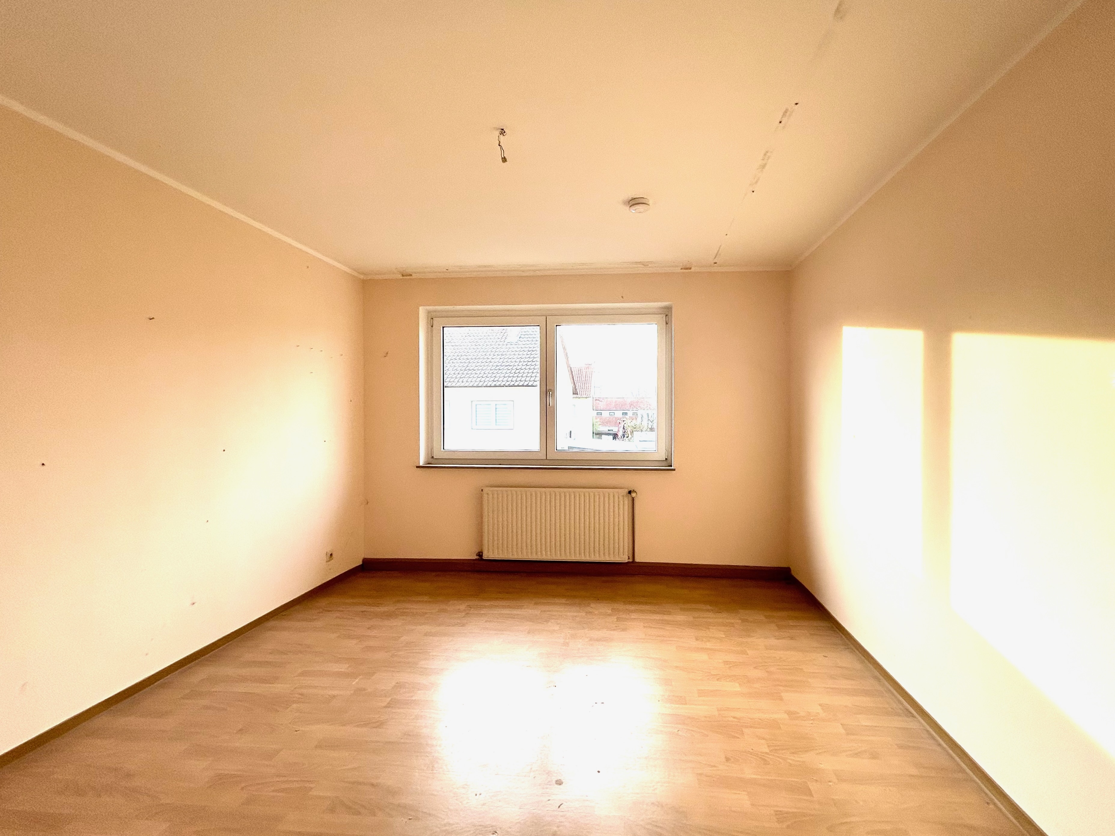 INVESTOREN AUFGEPASST - 4 renditestarke Mehrfamilienhäuser in Kahl am Main!