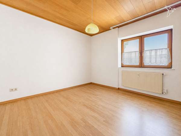 WO GENERATIONEN ZUSAMMENKOMMEN 💛 Großzügiges Wohnhaus mit vielseitigen Möglichkeiten in Alzenau!