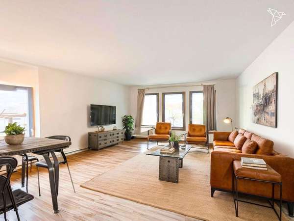 IHR PLATZ AN DER SONNE 🌞 Helle 2-Zimmer-Wohnung mit 3 Balkonen & TG-Stellplatz in Oberursel!
