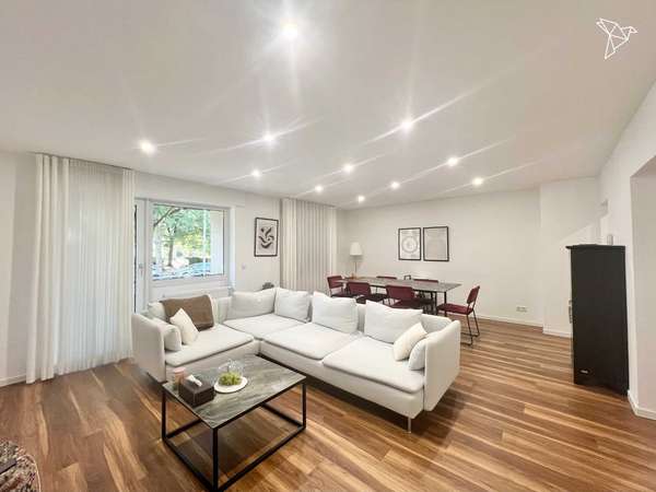 KERN­SANIERT & STILVOLL ✨🏡 Moderne 3-4 Zimmer Wohnung mit Balkon in Frankfurt-Niederrad!