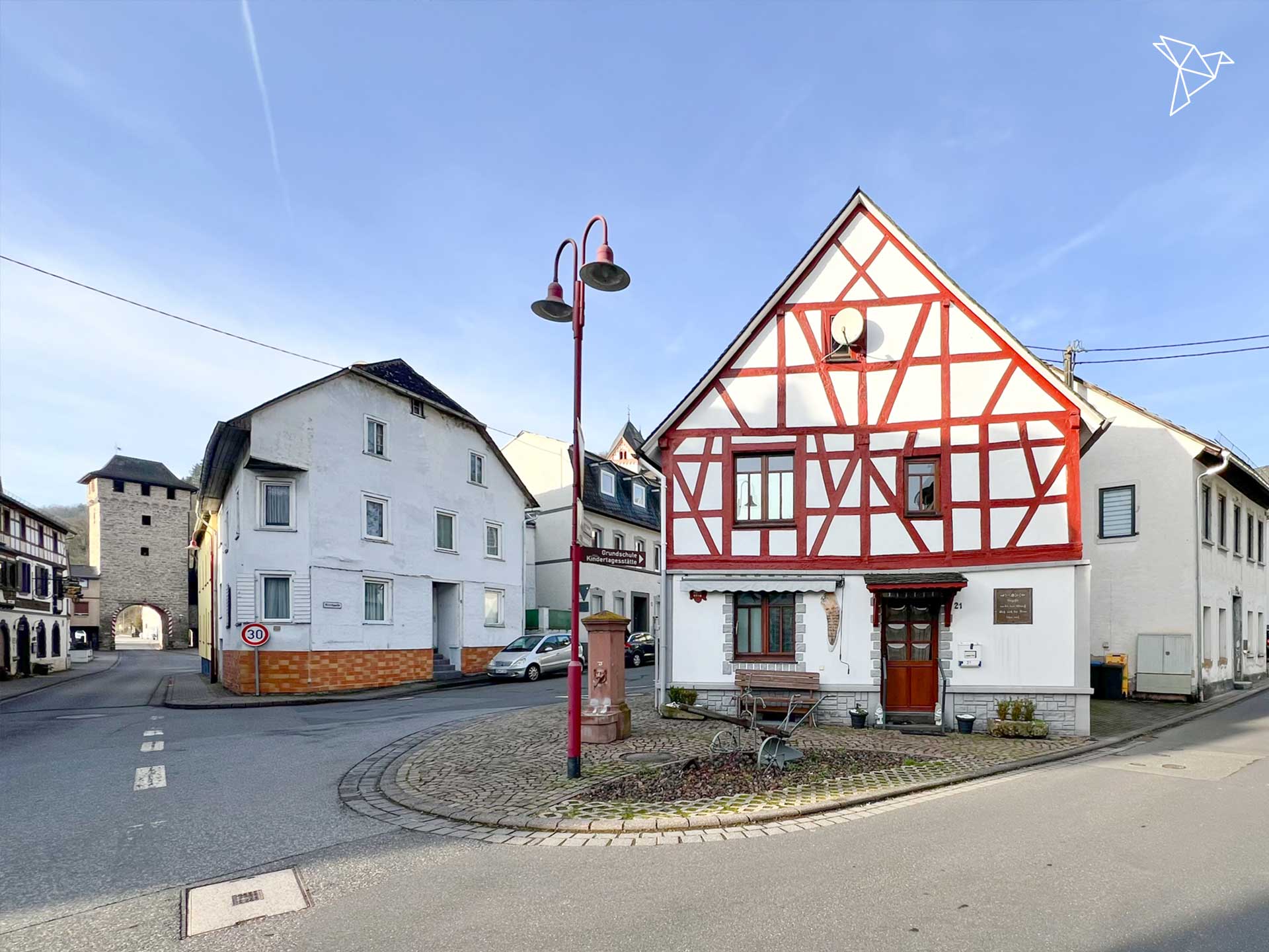 GESCHICHTE ALS CHANCE ✨ Attraktives Fachwerkhaus für Wohnen & Investment in Dausenau!