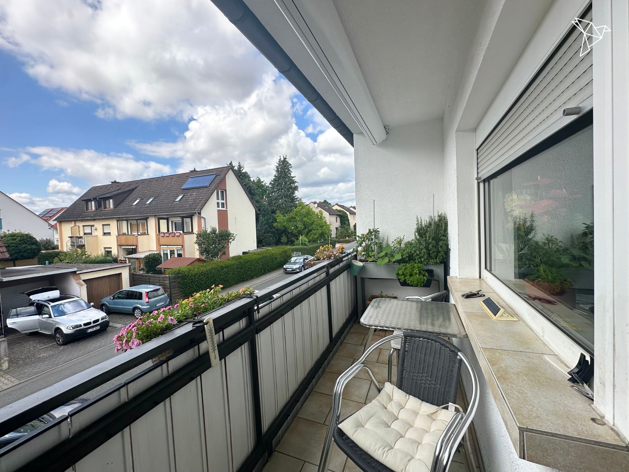 RUHIG & DOCH STADTNAH 🌳 Moderne Wohnung mit Balkon in Frankfurt-Nieder-Erlenbach!