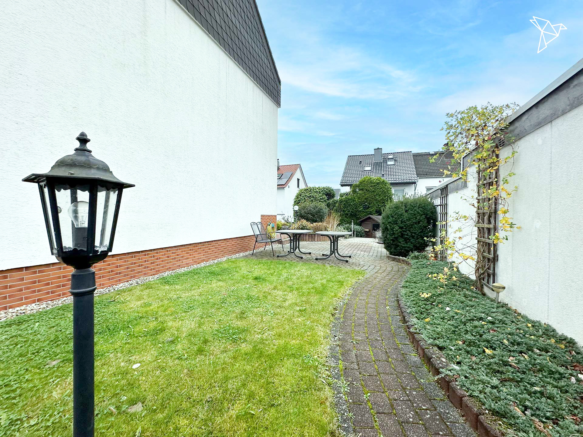 FAMILIENTRAUM MIT GARTEN 🌳 Großzügiges Reiheneckhaus mit zwei Terrassen in Eschborn!